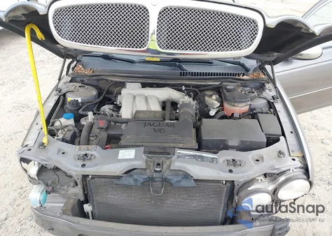 2007 Jaguar X-Type 3.0 из США, поврежденный, VIN SAJWA51A17WJ07837